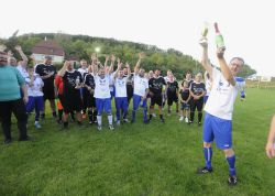 06_Apfel Latein_2023_Mertendorf-Team Presse gewinnt 3 zu 1